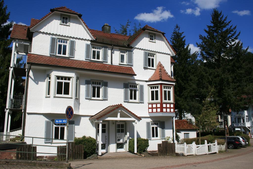 Gaestehaus Villa Lina Bad Herrenalb Bagian luar foto